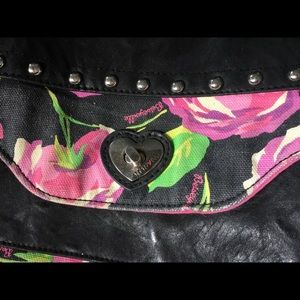 Betseyville Messenger Bag